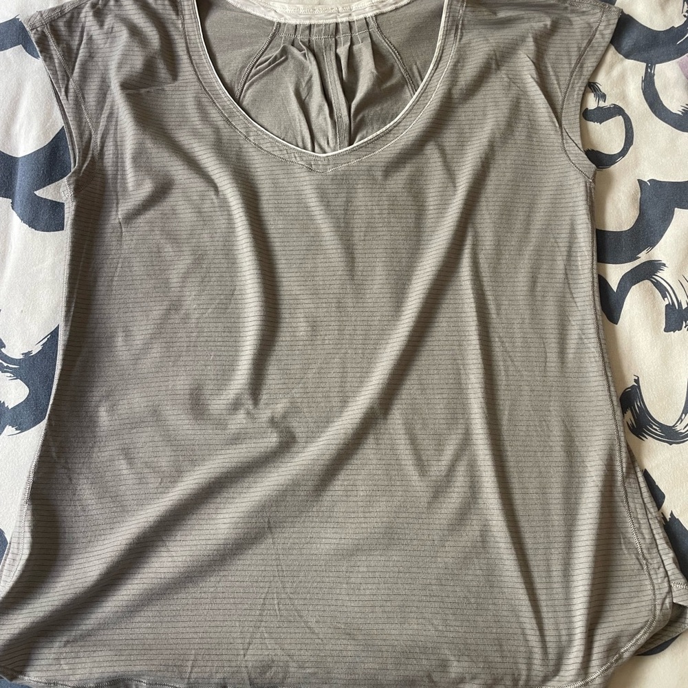 Workout top bundle! - Picture 5 of 9